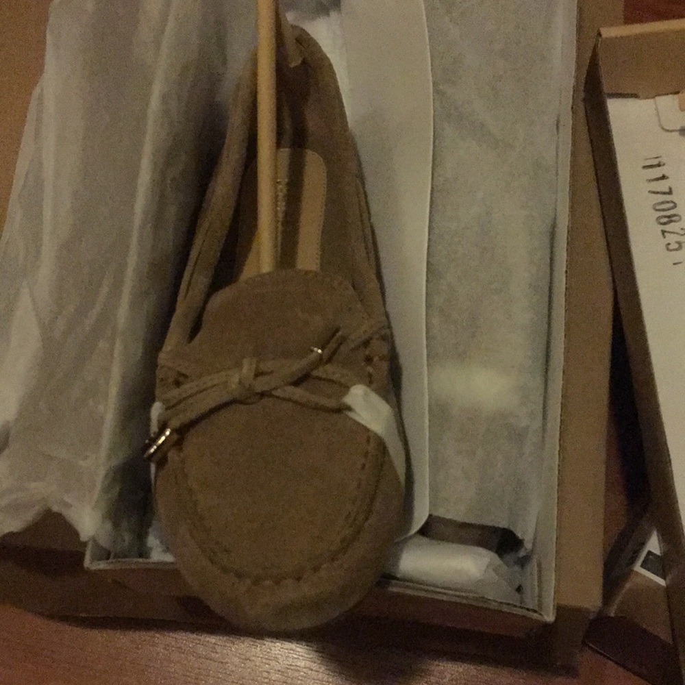 MK Flats Size 6